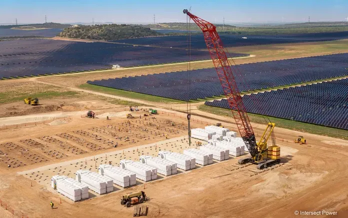 Commercial Energy Storage: How to Choose the Right System